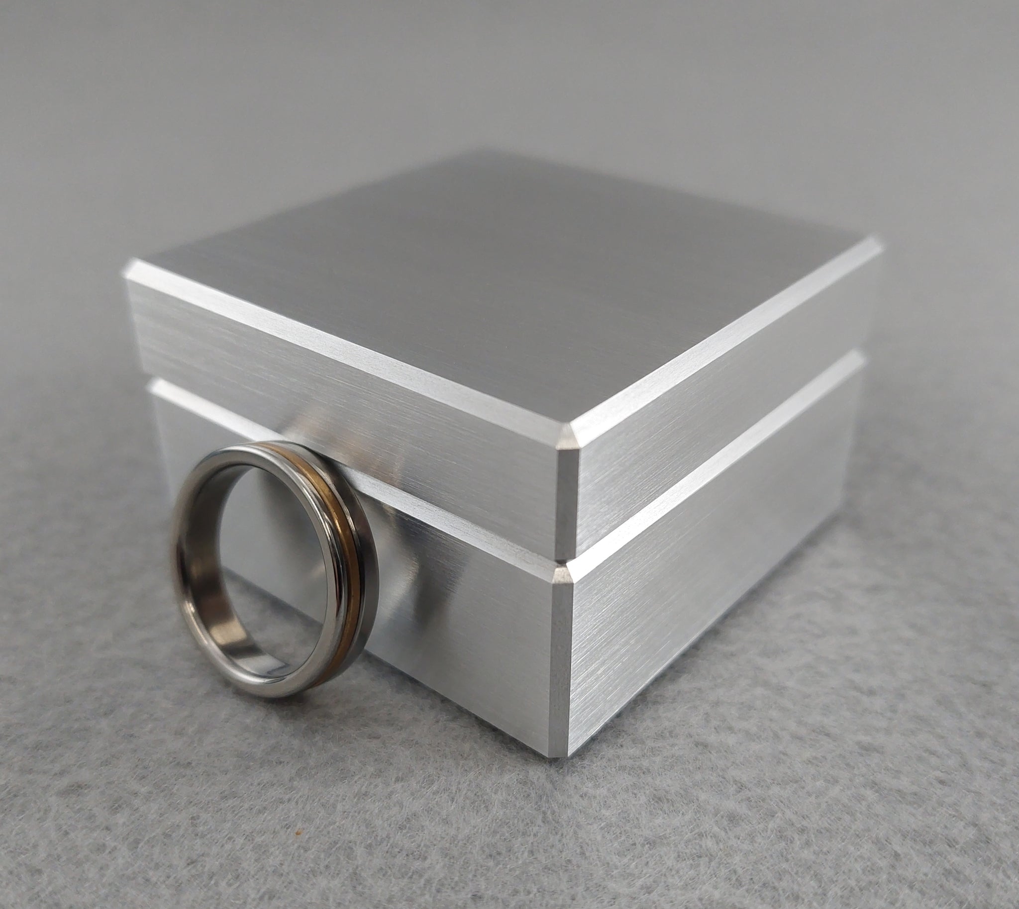 Rectangle Velvet 3 Slot Ring Box - The Styling Reserve